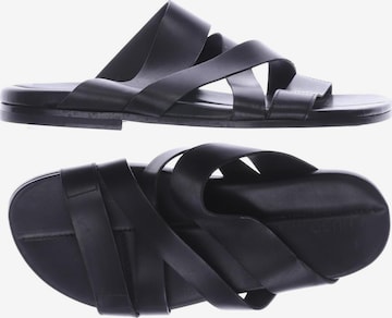 HUGO Red Sandals & Slippers in 40 in Black: front