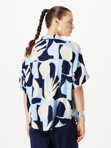 Monki Blouse in Blauw