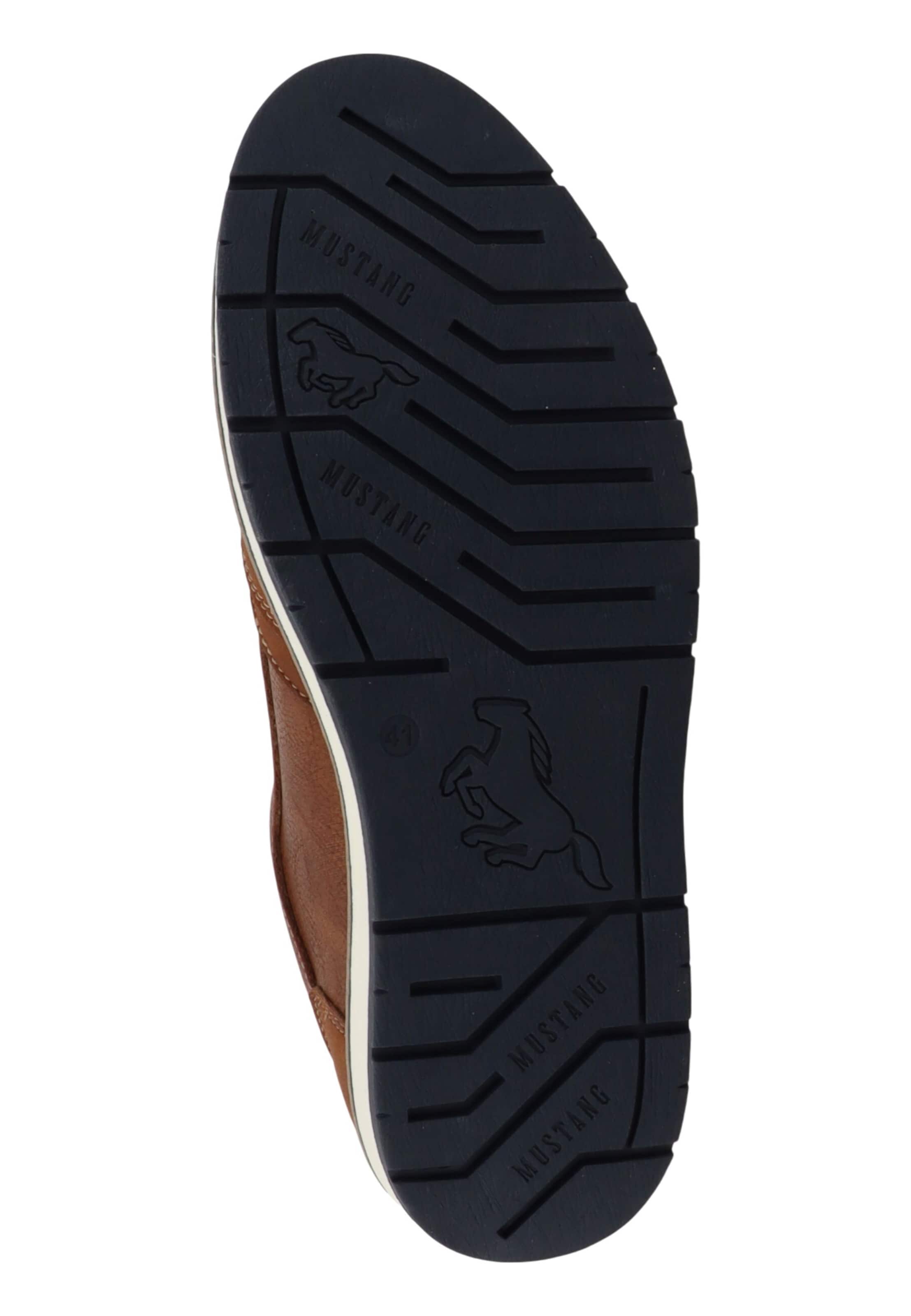 Baskets basses MUSTANG en marron