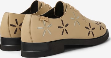 Chaussure à lacets 'Iman Twins' CAMPER en beige