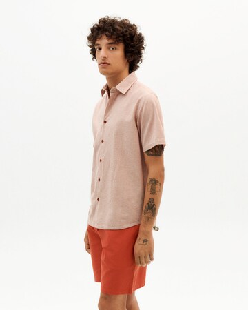 Thinking MU Regular fit Overhemd 'Seersucker Tom' in Rood: voorkant