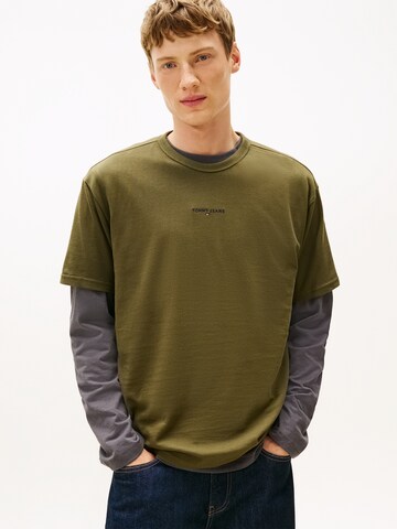 Tricou de la Tommy Jeans pe verde: față