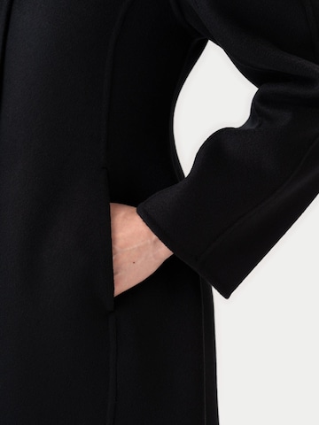 Cappotto di mezza stagione 'Oval-Sleeve Cashmere Coat' di GOBI Cashmere in nero