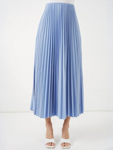 Bigdart Skirt in Blue: front
