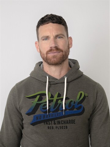 Petrol Industries Sweatshirt in Green