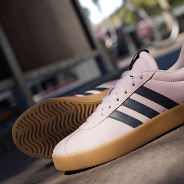 ADIDAS SPORTSWEAR Matalavartiset tennarit 'VL Court 3.0' värissä vaaleanpunainen