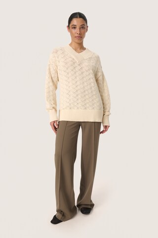 SOAKED IN LUXURY Pullover in Beige