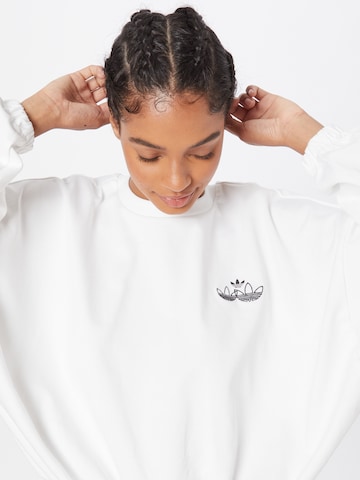 Sweat-shirt ADIDAS ORIGINALS en blanc