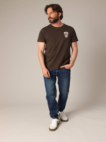 T-Shirt 'MANDOU' Deeluxe en marron