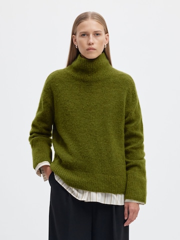 SELECTED - Jersey en verde: frente