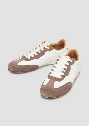 Baskets basses s.Oliver en blanc