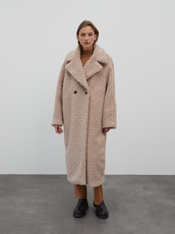 EDITED Between-Seasons Coat 'Manuela' in Brown