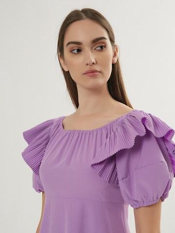 Influencer Sukienka w kolorze fioletowy