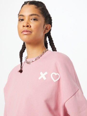 ABOUT YOU Limited Sweatshirt 'Salma' in Roze
