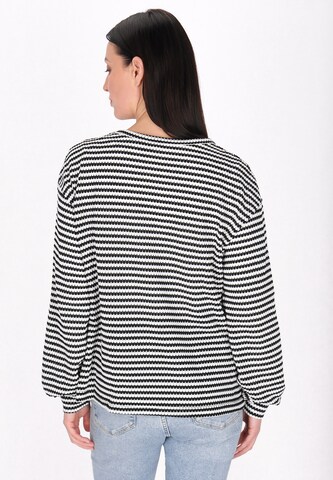 usha BLUE LABEL Sweater in Black