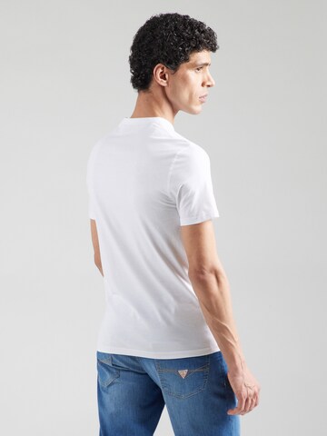 Maglietta di GUESS in bianco