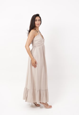 Abito estivo di Elara in beige