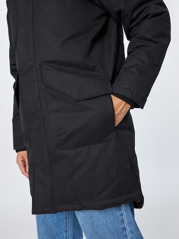 minimum Ανοιξιάτικο και φθινοπωρινό παλτό 'VIRKEDALO' σε μαύρο