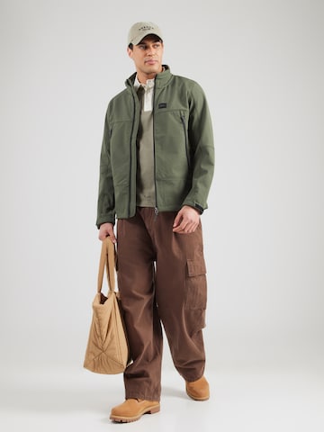 Geacă funcțională 'Kevin' de la Vintage Industries pe verde