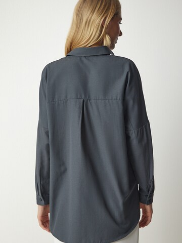 Happiness İstanbul Blus i grå