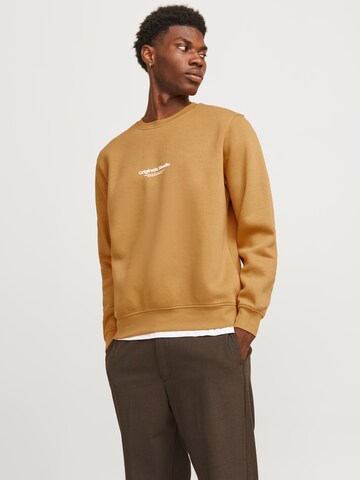 JACK & JONES Sweatshirt 'JORVesterbro' in Geel: voorkant