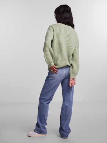 PIECES Sweater 'Fenja' in Green