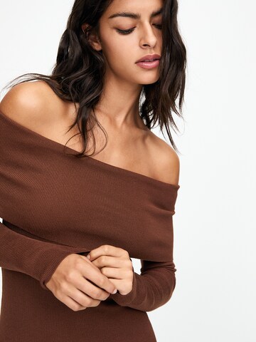 Robes en maille Pull&Bear en marron