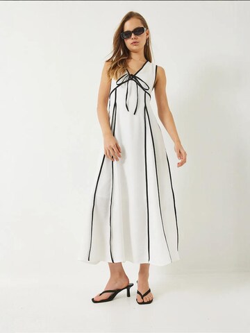 Bianco Lucci Kleid in Weiß: Vorderseite