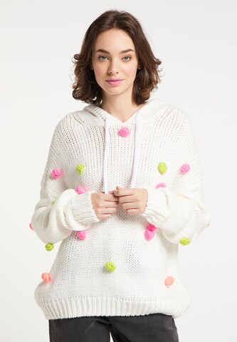 MYMO Sweater in White: front