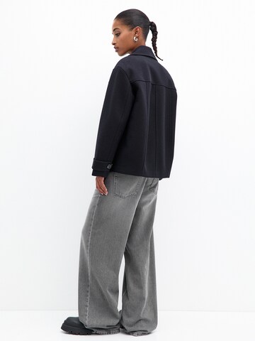 Pull&Bear Tussenmantel in Blauw