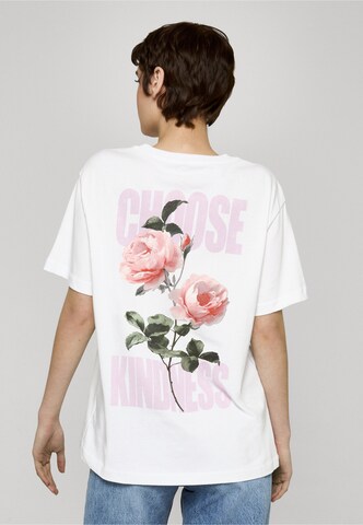 Miss Tee - Camisa 'Choose Kindness Roses' em branco