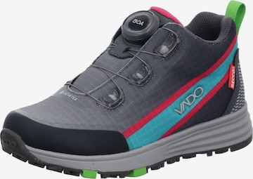 Vado Sneakers in Grey: front