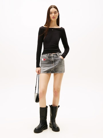 Tricou de la Tommy Jeans pe negru