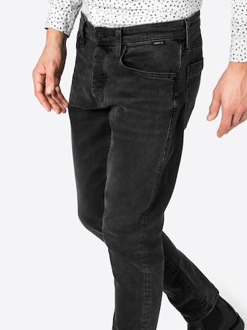 Slimfit Jeans 'Yves' de la Mavi pe negru