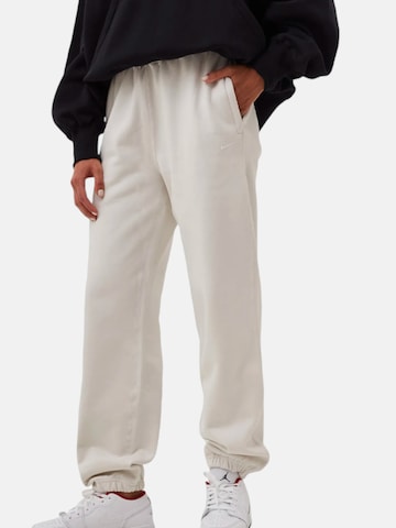 Regular Pantalon de sport Nike Sportswear en blanc : devant