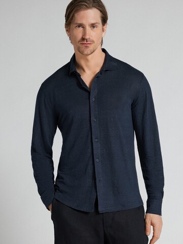 IUMAN Intimissimi Regular fit Button Up Shirt in Blue