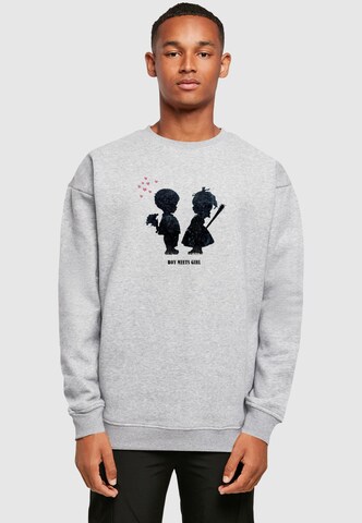Sweat-shirt 'Banksy - Boy Meets Girl' Merchcode en gris : devant