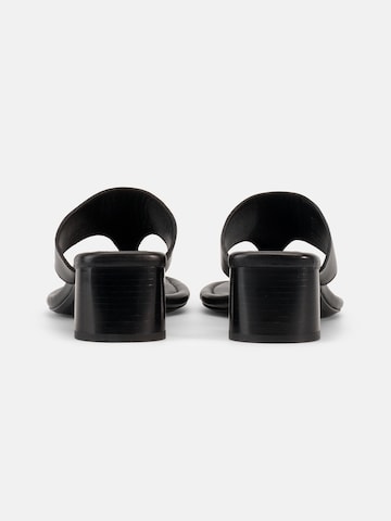 VAGABOND SHOEMAKERS T-Bar Sandals 'Evie' in Black
