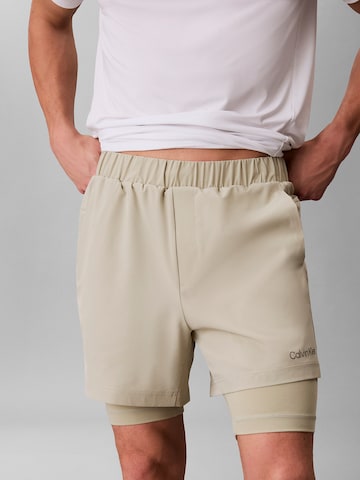Regular Pantalon de sport Calvin Klein Sport en beige : devant