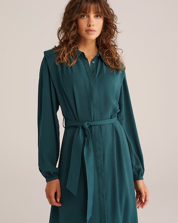 Rochie tip bluză de la WE Fashion pe verde