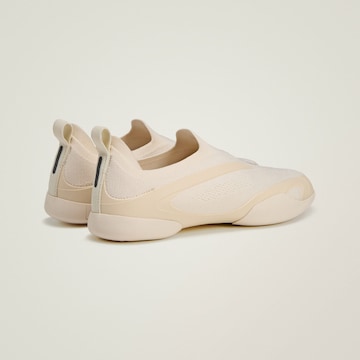 Pantofi sport 'Taekwondo' de la ADIDAS BY STELLA MCCARTNEY pe bej