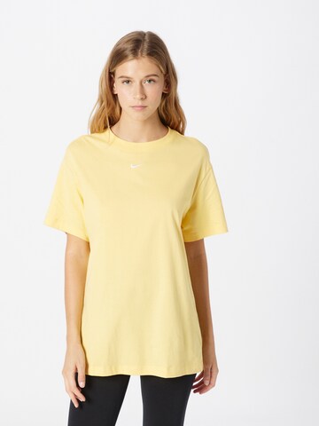 Nike Sportswear Shirts i gul: forside