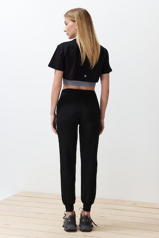 Trendyol Tapered Παντελόνι φόρμας σε μαύρο