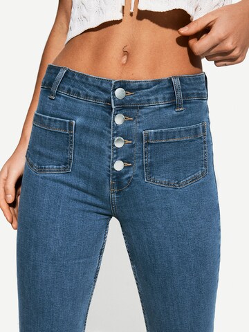 évasé Jean Bershka en bleu