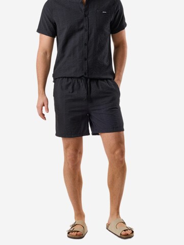 Seaside Regular Trousers in Black: front