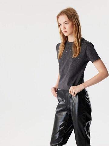 Twist Shirt in Grey