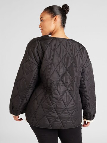 Veste mi-saison 'STELLA' PIECES Curve en noir