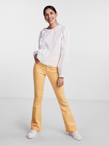 PIECES Flared Jeans 'PEGGY' in Oranje