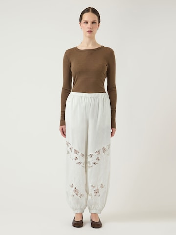 regular Pantaloni di YAS in bianco: frontale