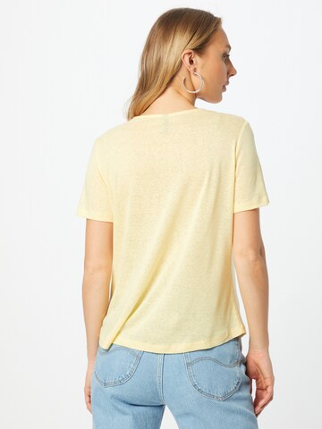 T-shirt 'PHOEBE' PIECES en jaune